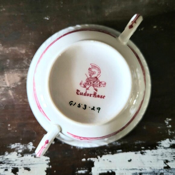 Vintage Warwick Tudor Rose Cream Soup Bowl Double Handled Bouillon Cup *Chip - Picture 9 of 11